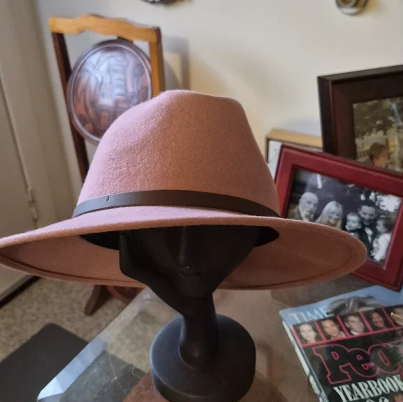 Gelso Bianco Handcrated in Italy Pink/Mauve 100% Wool Felt Fedora w/Leather Band - Picture 8 of 8